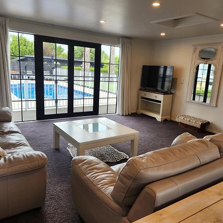 Cedar House Bed & Breakfast Gisborne Dış mekan fotoğraf