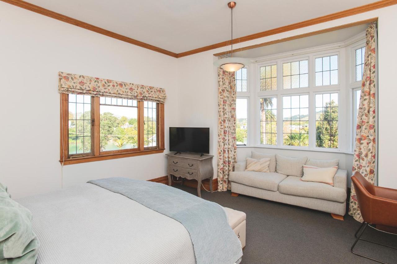 Cedar House Bed & Breakfast Gisborne Dış mekan fotoğraf