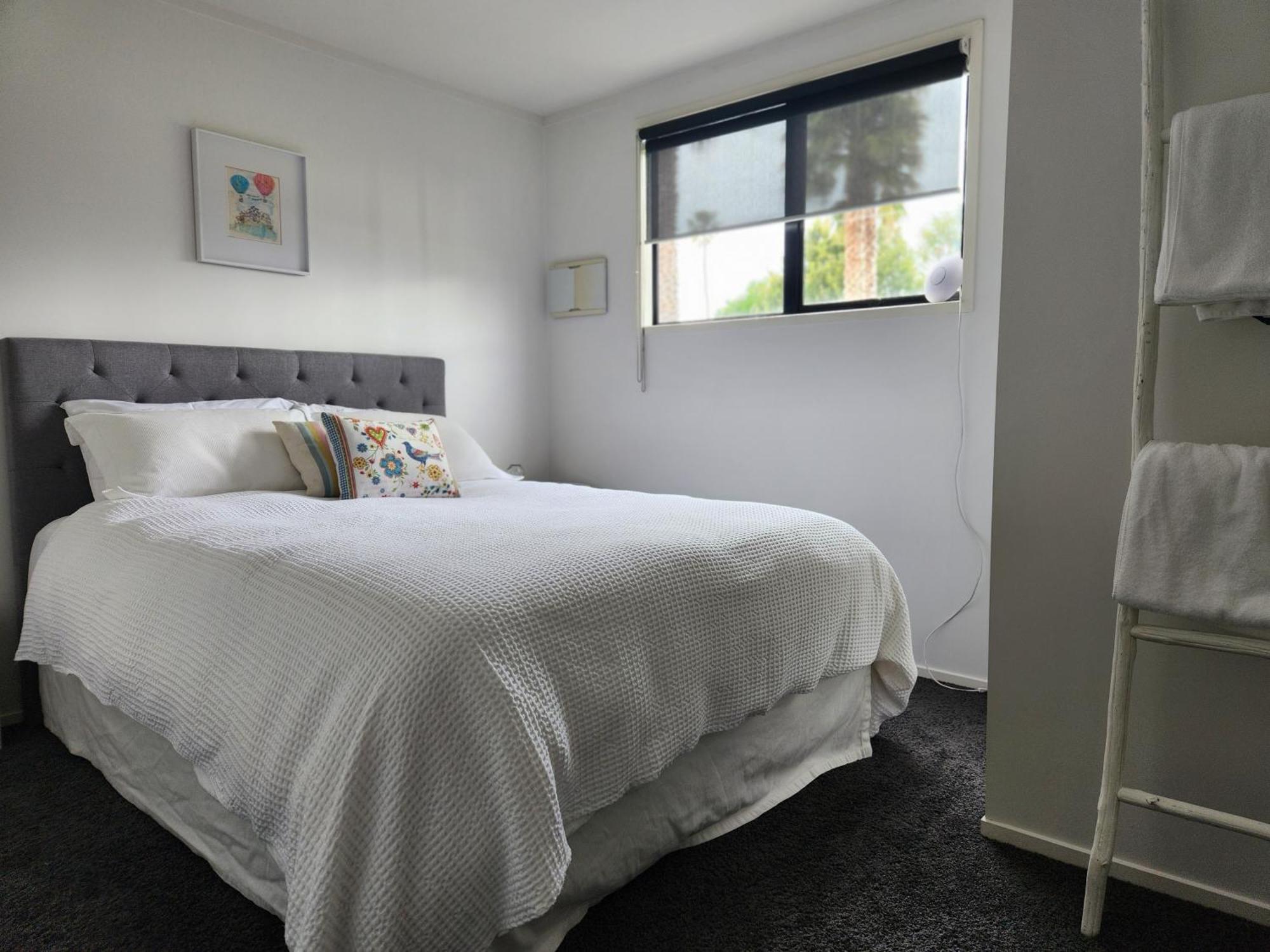 Cedar House Bed & Breakfast Gisborne Dış mekan fotoğraf